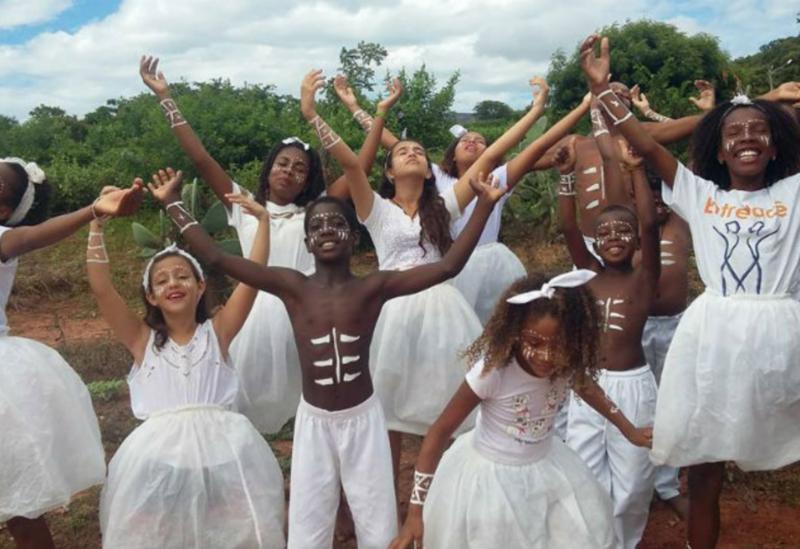 Estudantes quilombolas de Candiba são finalistas do Prêmio Criativo da Escola