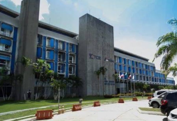 TCM vai apurar compra de diplomas de mérito por prefeitos e vereadores