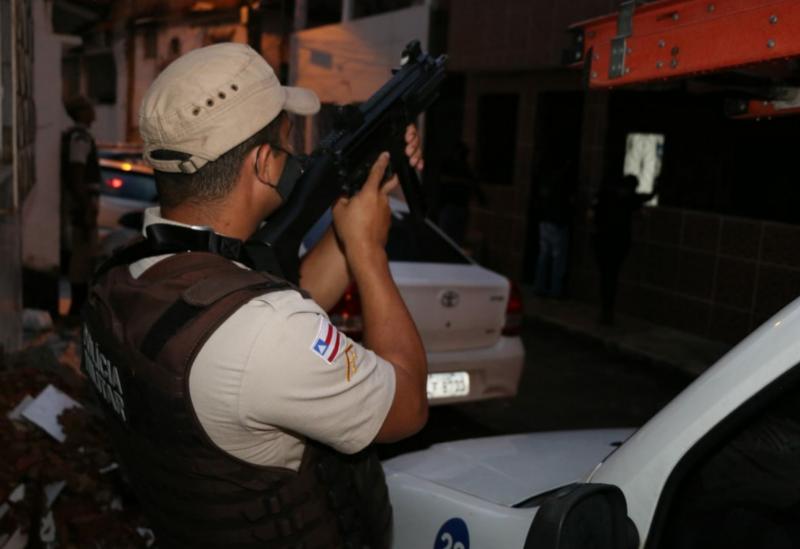Traficantes e homicidas foragidos são alvos de operação na Bahia