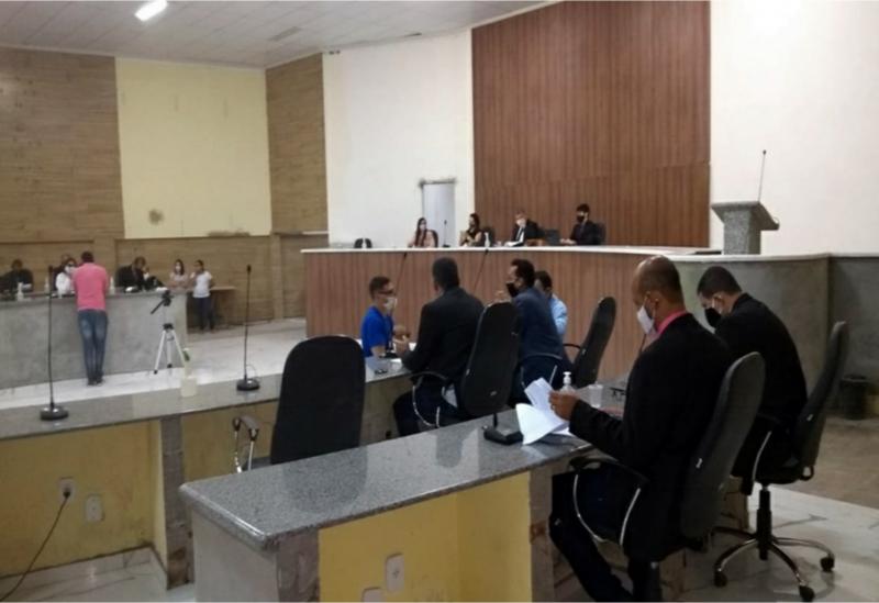 Contas do Exercício de 2016 do ex-prefeito Aguiberto Lima Dias são aprovadas pelo Legislativo