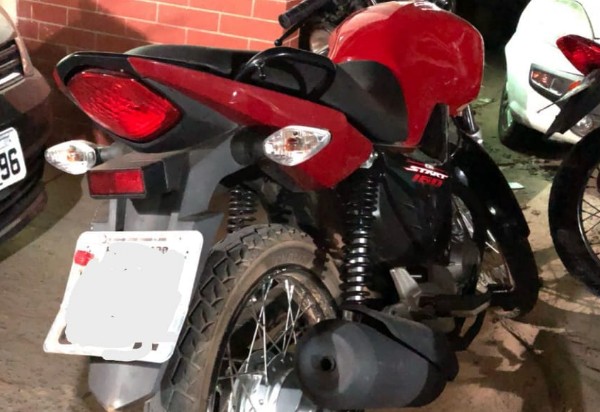 Brumado: Polícia Militar recupera celular roubado e moto utilizada no crime 