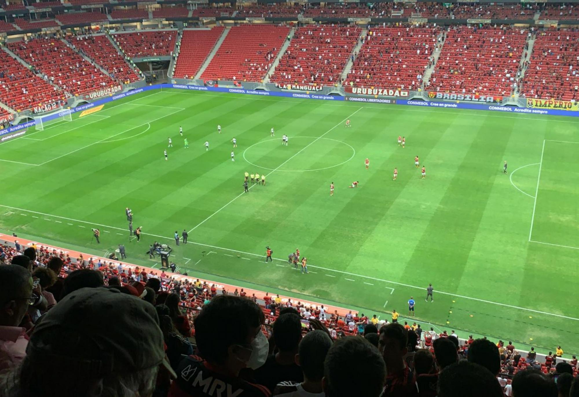 Flamengo goleia Olímpia em Brasília e vai à semifinal da Libertadores