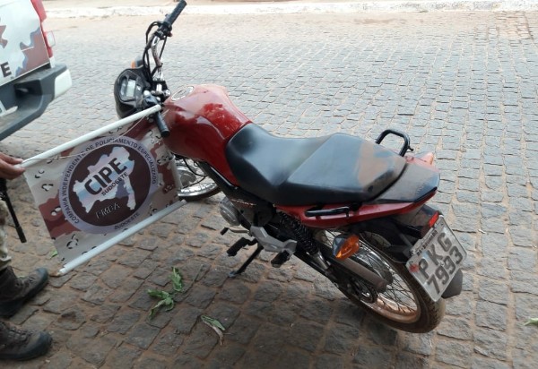 Homem é detido em Caculé acusado de receptação de motocicleta com restrição de furto/roubo