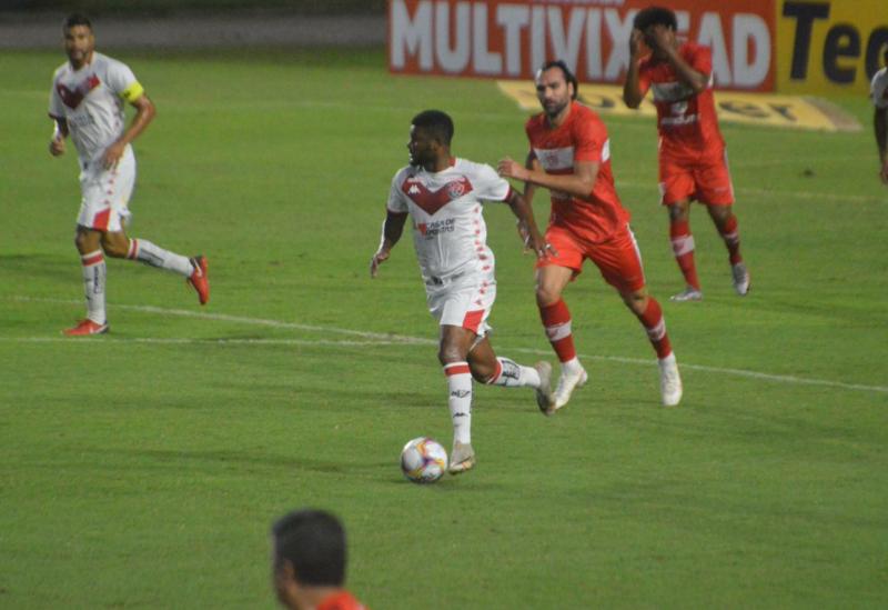 Série B: Vitória arranca empate de 2 a 2 diante do CRB