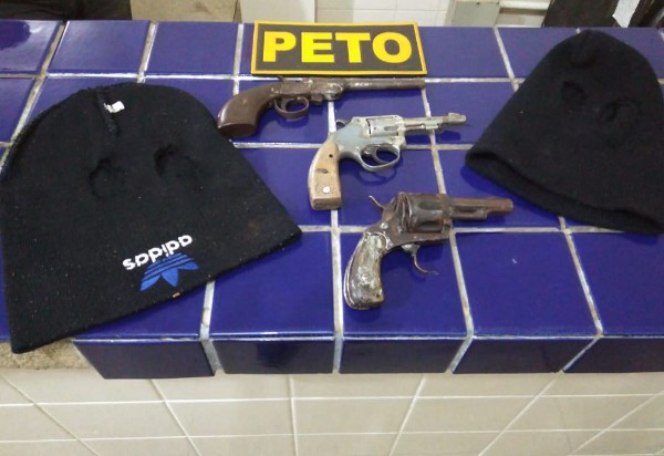 Brumado: Polícia Militar apreende três armas de fogo no Bairro Olhos D'água 