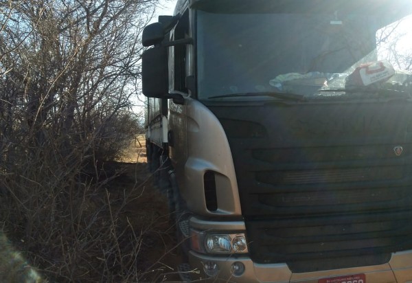 Oliveira dos Brejinhos: Caminhão Scania é recuperado três horas após o roubo