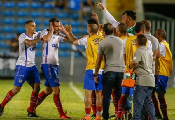 Bahia bate Ceará e vence 1ª como visitante no Brasileirão