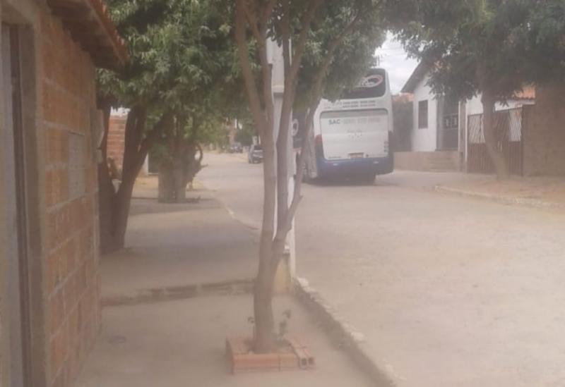 Brumado: moradores da Vila Presidente Vargas reclamam de queimadas durante a madrugada