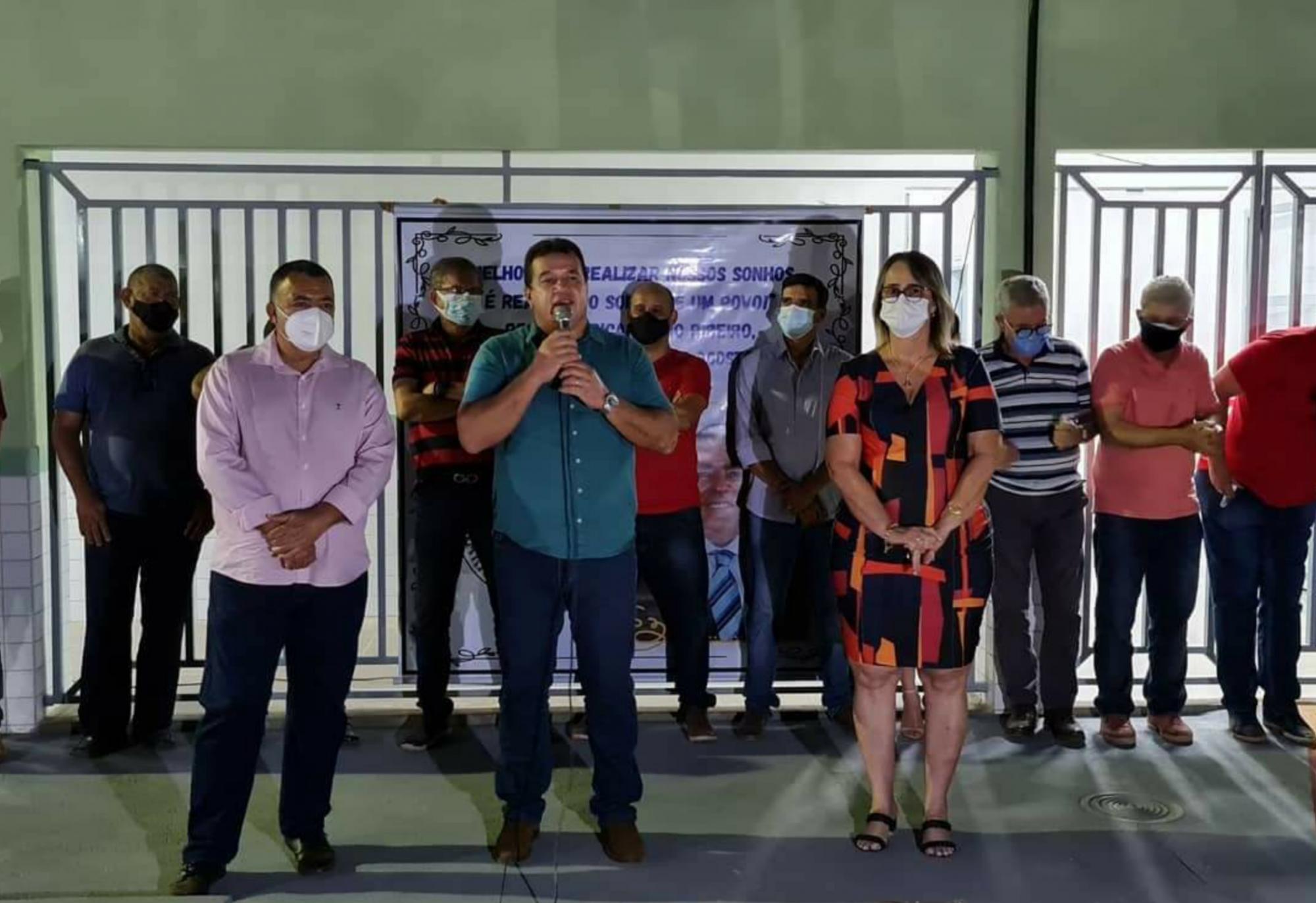 Deputado Marquinho Viana participa da inauguração de escola em Livramento de Nossa Senhora