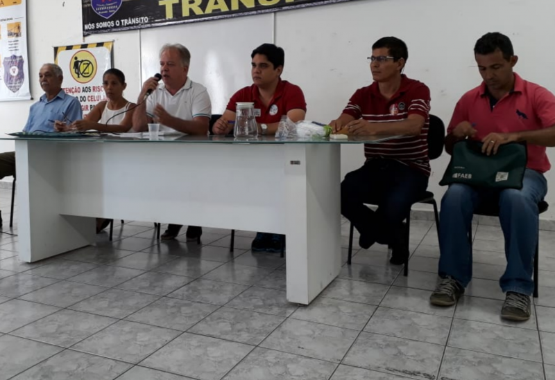 Brumado: CMDS promoveu debate para apresentação dos candidatos a deputado estadual; apenas um candidato compareceu 