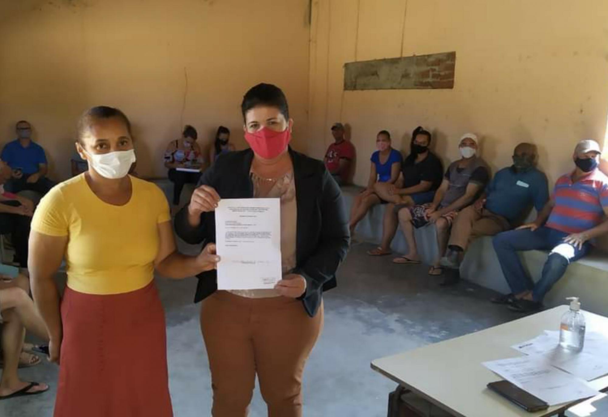 Beumado: Vereadora Verimar visita comunidade do Pai João para atender demandas da população