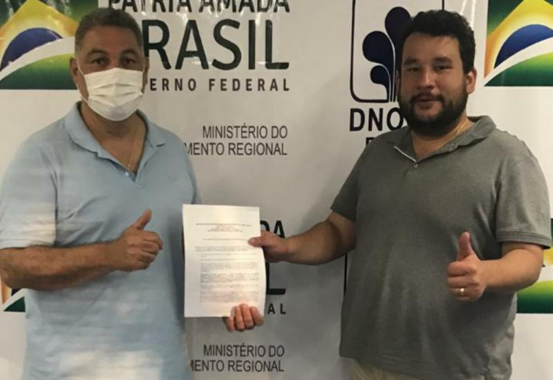 Em nova viagem a Salvador, Léo Vasconcelos consegue, por intermédio de Arthur Maia, novos benefícios e conquistas para o meio rural de Brumado