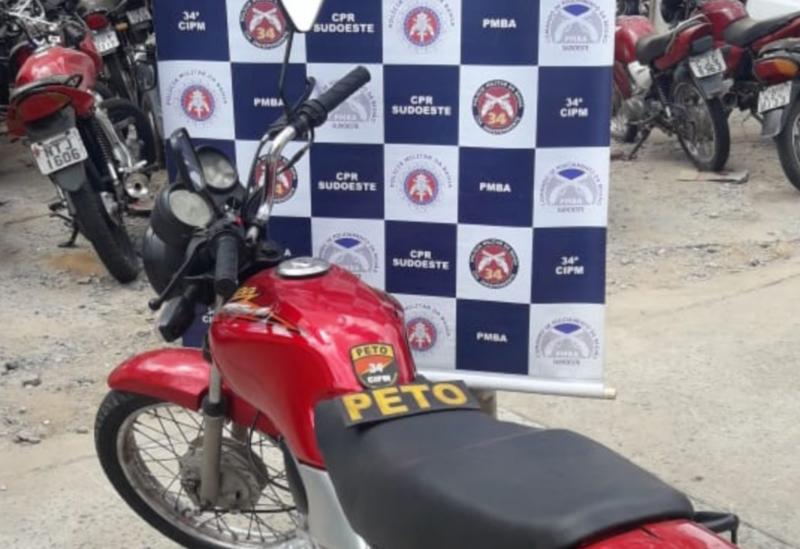 Brumado: Polícia Militar apreende moto com restrição de furto/roubo no bairro São Jorge