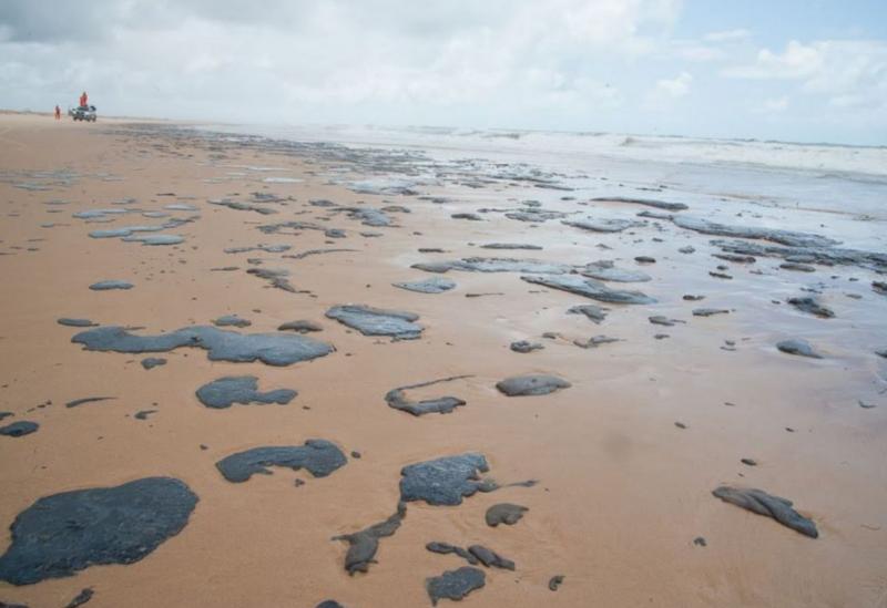 Óleo que vazou foi extraído de três campos na Venezuela, diz Petrobras