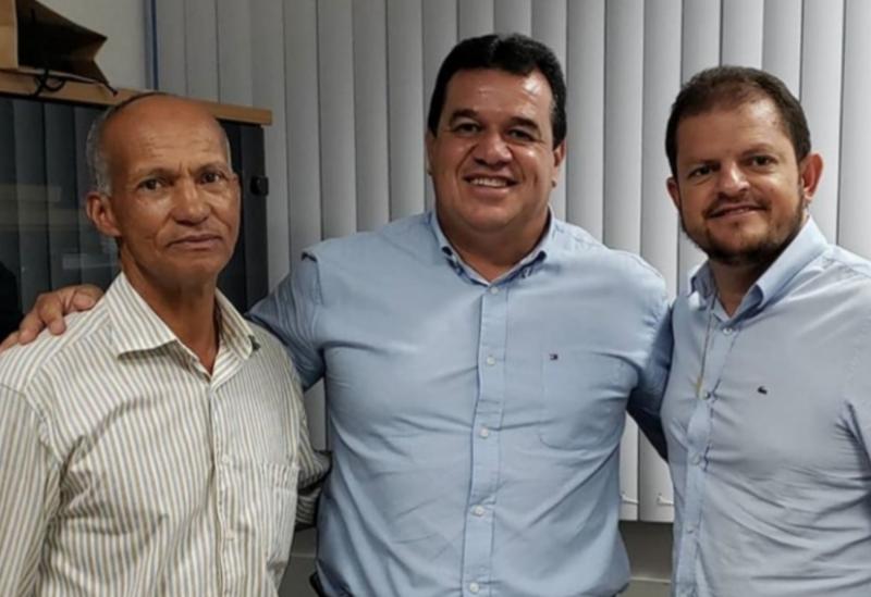 Deputado Marquinho Viana recebe autoridades de Belo Campo e Ibicoara