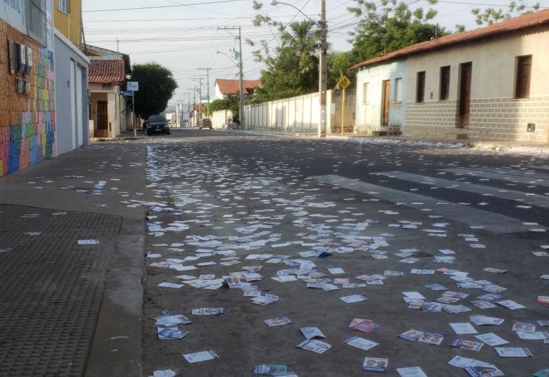 Eleições 2020: Ruas de Brumado amanhecem cheias de 'santinhos'