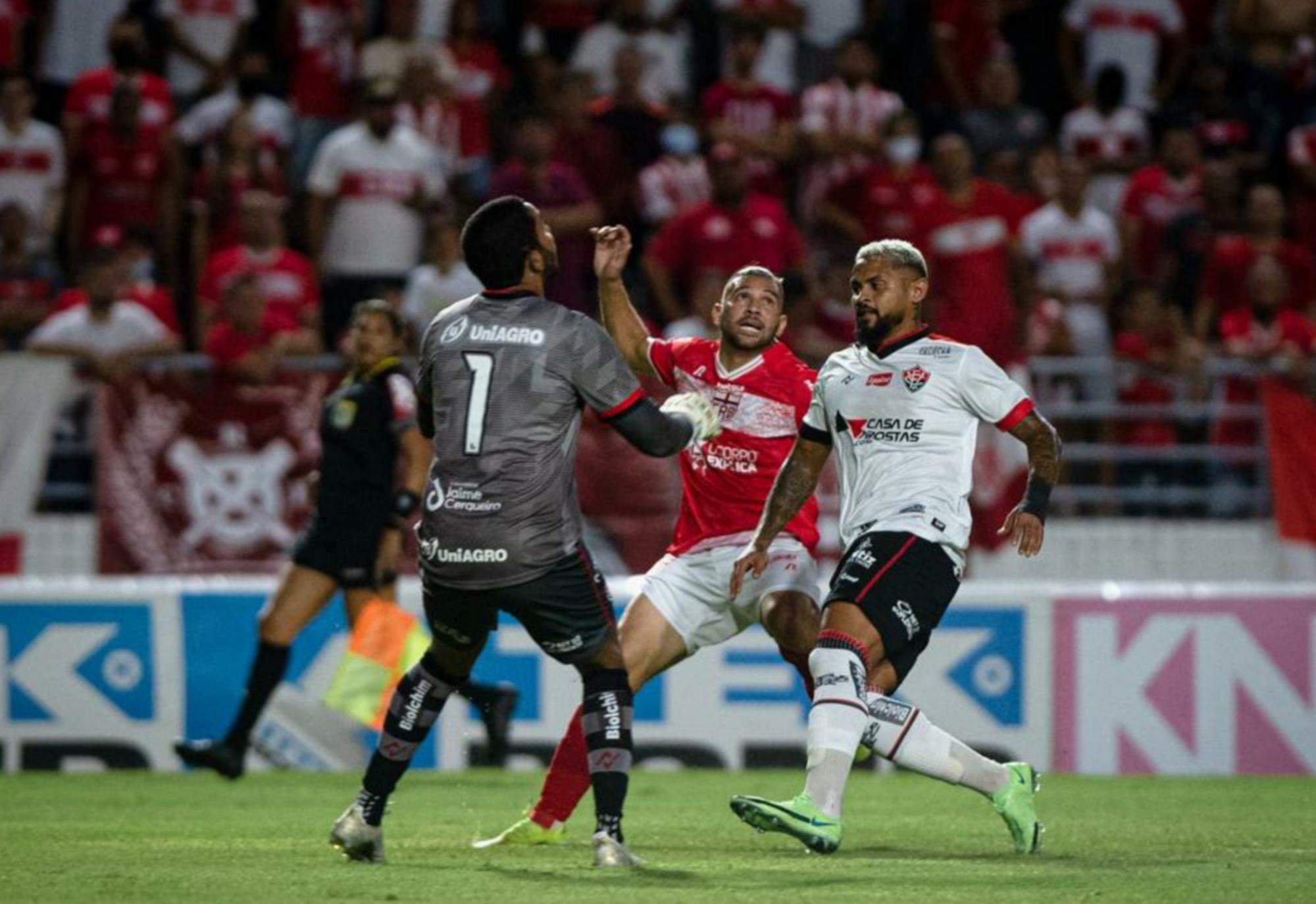 Vitória perde para o CRB e agora precisa de um milagre para não ser rebaixado