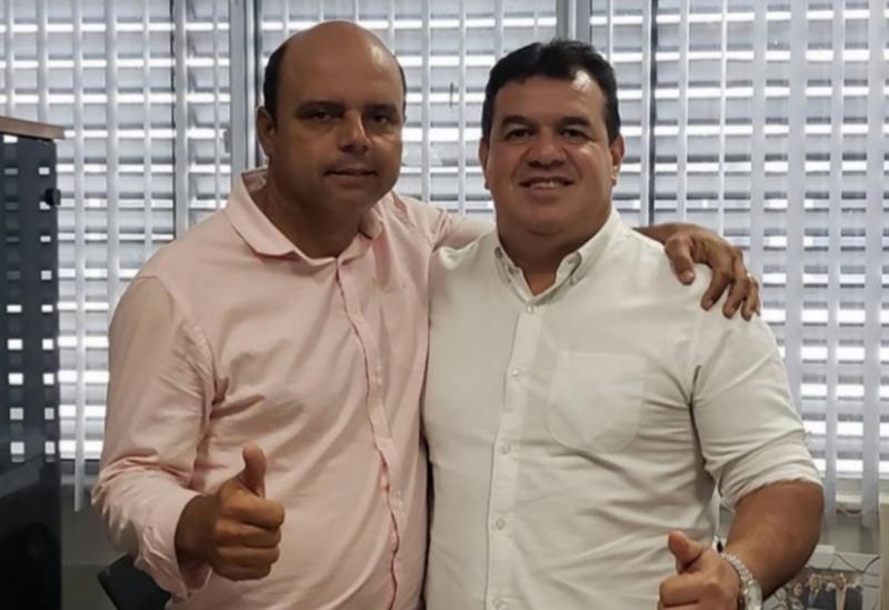 Deputado Marquinho Viana recebe demandas de infraestrutura hídrica para Tremetal