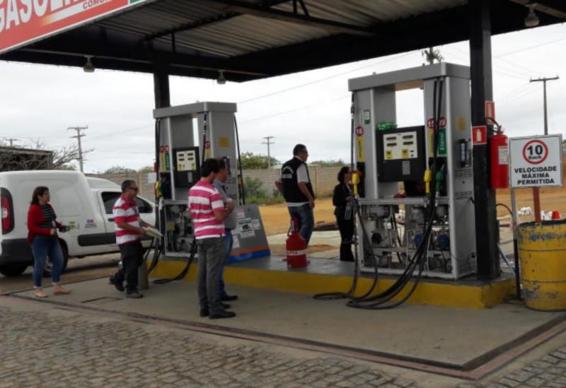Ibametro interdita bombas de combustível em posto de Vitória da Conquista por fraude no abastecimento