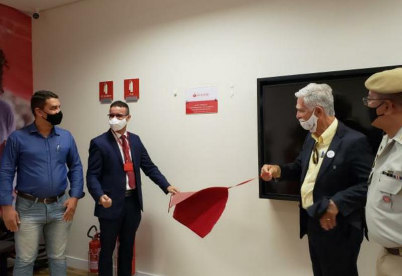 Agência do Banco Santander é inaugurada em Brumado com a presença do prefeito Eduardo Vasconcelos
