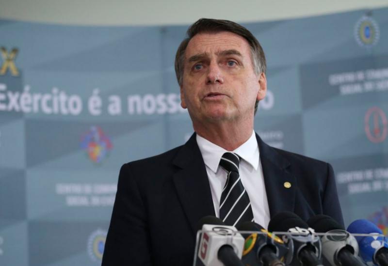 No Twitter, Bolsonaro disse avaliar estender para 10 anos prazo de validade da carteira de motorista