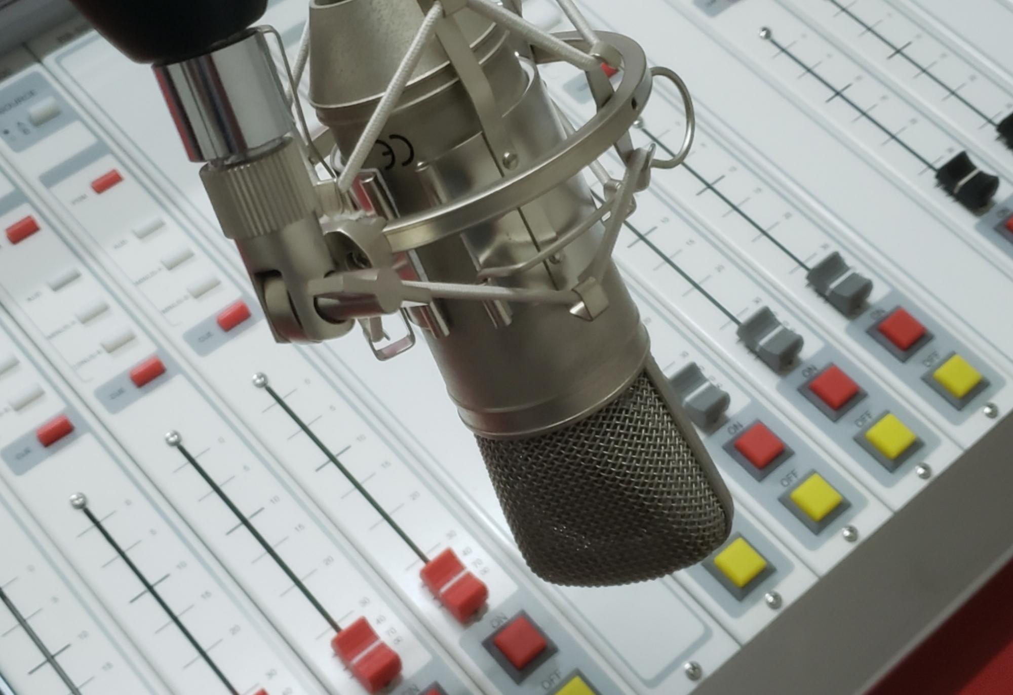 Está no ar, em fase experimental, a Rádio Câmara Brumado