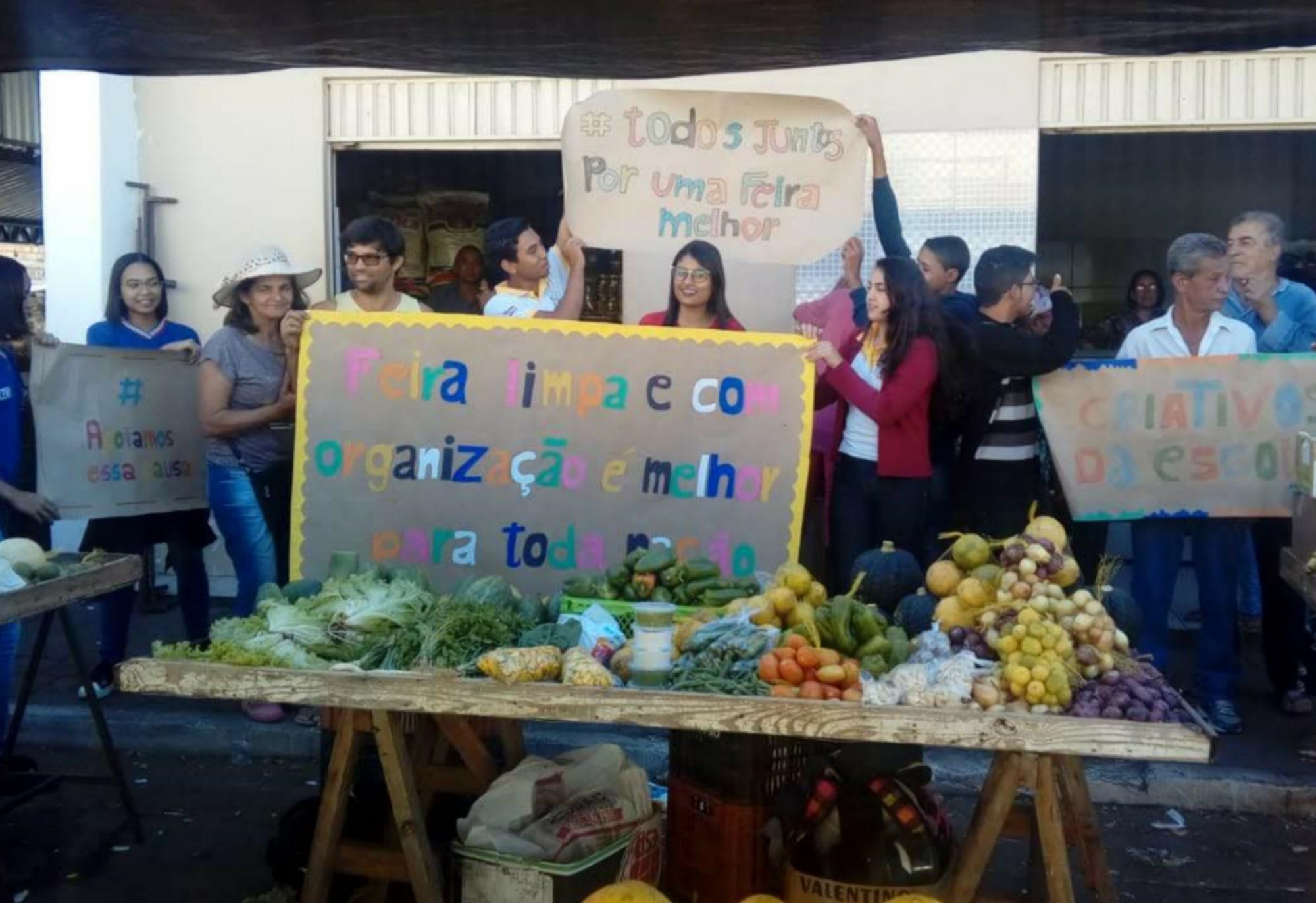 Estudantes de Caetité desenvolvem projeto para otimizar barracas da feira livre do município e conquistam prêmio nacional   