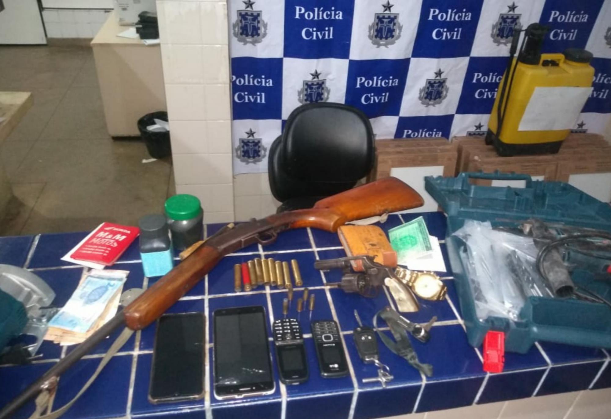 Em operação em Aracatu, polícia recupera veículos roubados