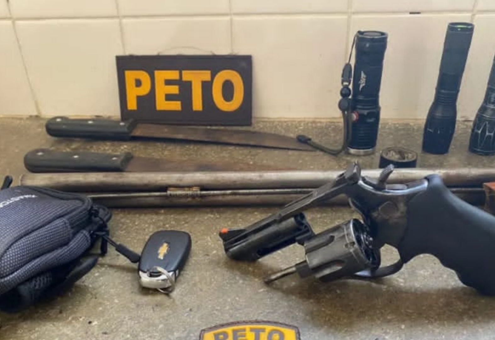 Brumado: Polícia Militar recupera veículo e prende homens armados que realizaram roubo em Minas Gerais