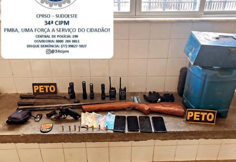 Brumado: Polícia Militar recupera veículo e prende homens armados que realizaram roubo em Minas Gerais