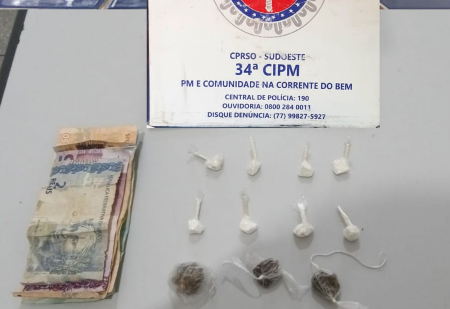 Brumado: Polícia Militar prende homens por tráfico de drogas na região do mercado municipal