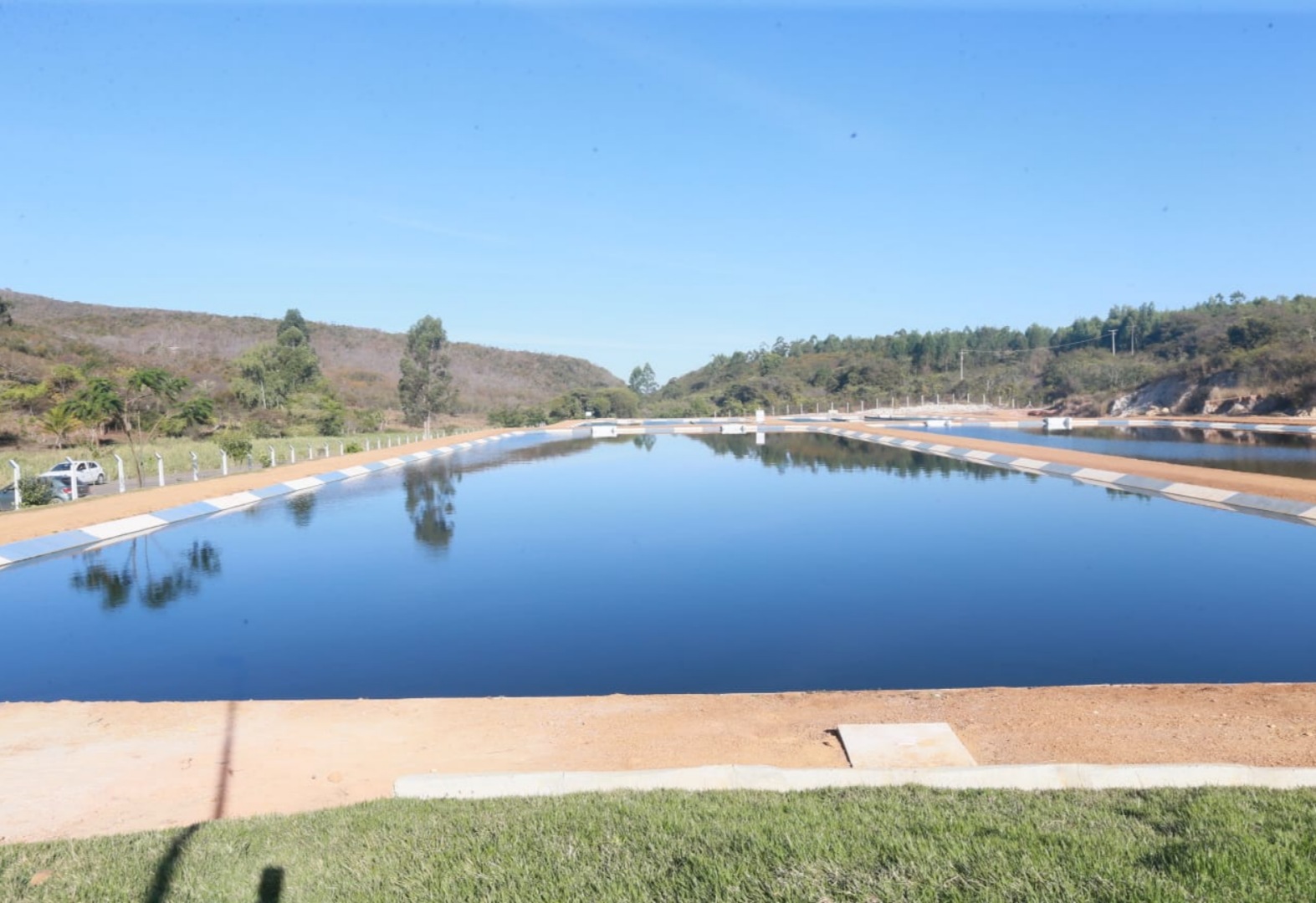 Em Jacaraci, Estado da Bahia entrega Sistema de Esgotamento Sanitário e anuncia obras em infraestrutura e educação