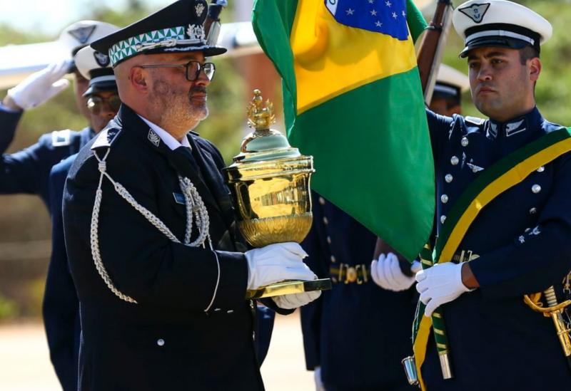 Emprestado para festejo, coração de D. Pedro I chega ao Brasil