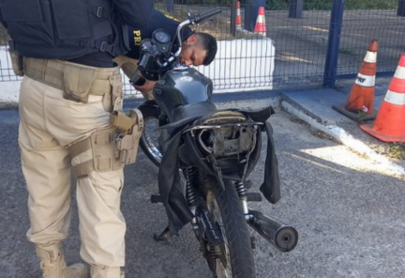Moto Honda Cg 125 roubada é recuperada pela PRF na BR 116 em Milagres (BA)