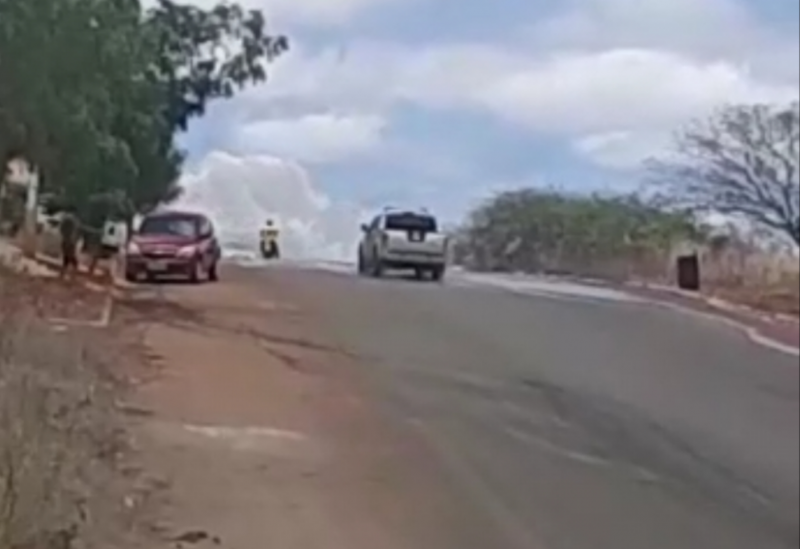 Escavações de Empresa ocasionam desabastecimento de Bairros de Brumado