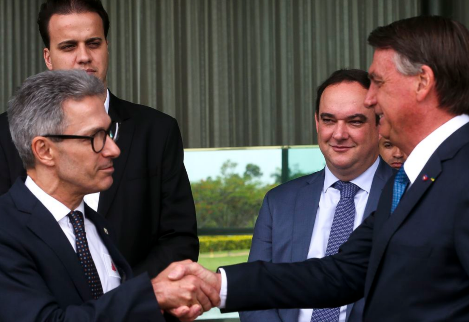 Governador reeleito de MG declara apoio à candidatura de Bolsonaro