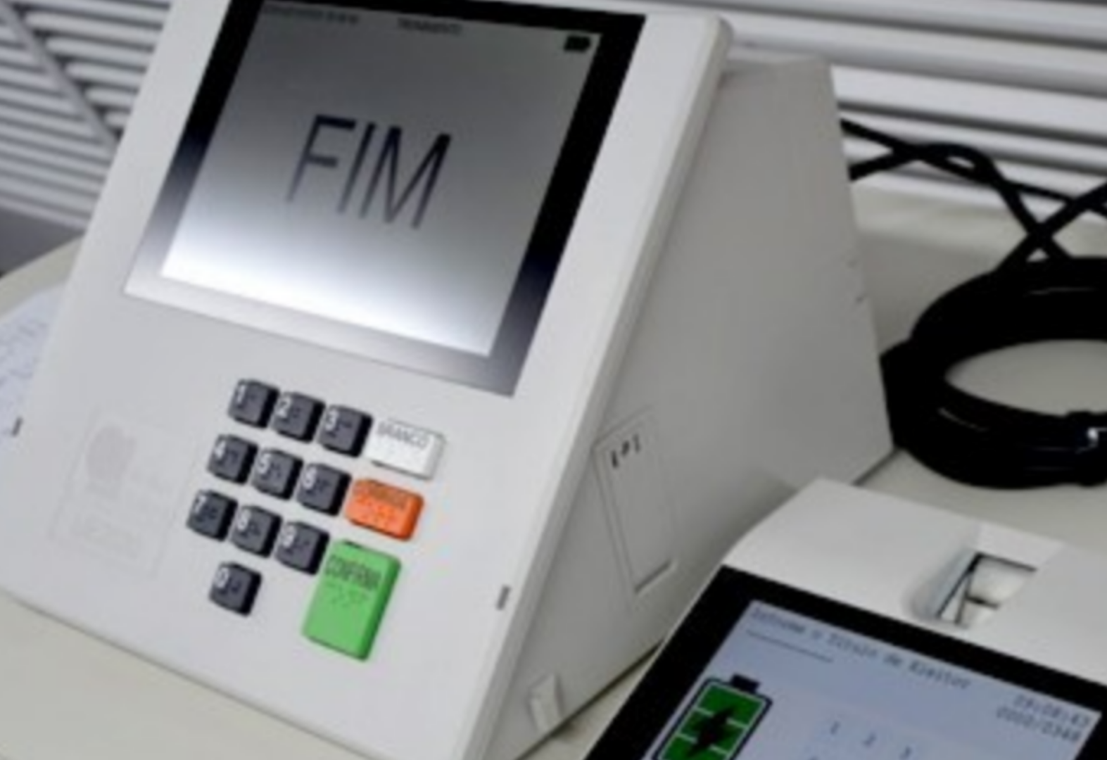 TRE-BA inicia preparação das urnas eletrônicas para o 2º turno