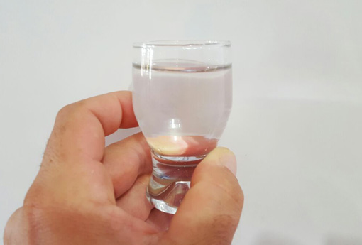 Segundo pesquisa, venda de cachaça aumenta com a crise