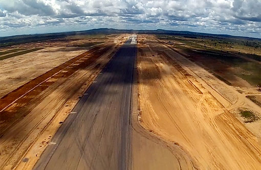 Conquista: Pista do novo aeroporto está quase pronta