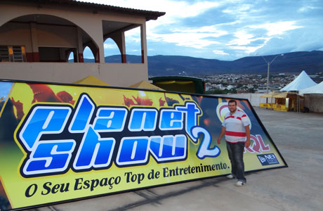 Léo Magalhães e Renato Rocha em Brumado é nesta sexta, 18