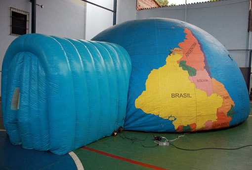 Brumado: 'Planetário Móvel' proporcionou momentos de diversão e aprendizado para os alunos do Monteiro Lobato