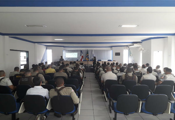 Brumado: policias da 34ª CIPM participaram de palestra sobre as campanhas Setembro Amarelo e Outubro Rosa