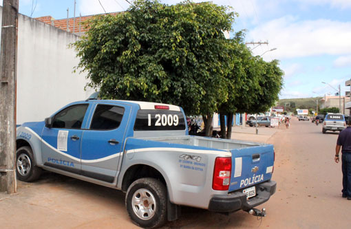Barra da Estiva: homem não aceita separação, mata companheira à facadas e depois comete suicídio