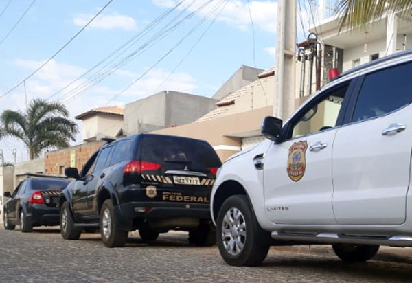 Operação Sem Filtro: Polícia Federal conduz brumadense para prestar depoimento em Vitória da Conquista