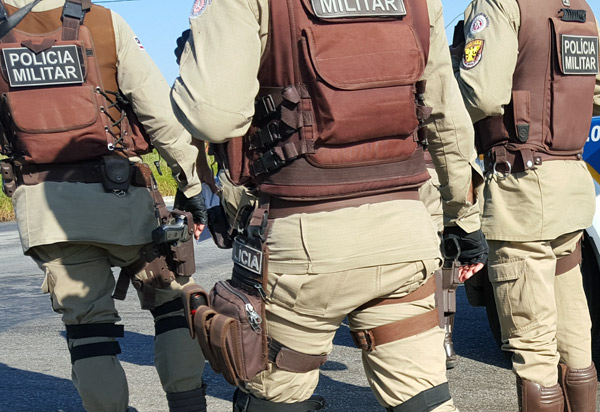 Brumado: Três policiais militares expulsos da corporação serão reintegrados após decisão da justiça