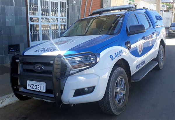 Homem diz ser Coronel da Polícia Militar da Bahia ao ser detido após depredar restaurante em Livramento