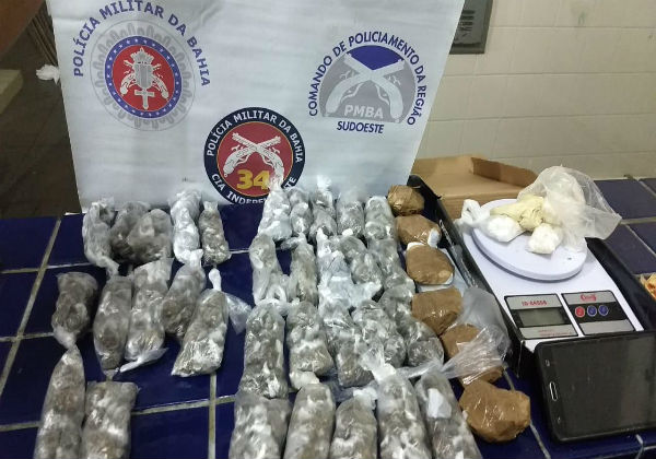 Indivíduo que vendia entorpecentes em  bar de Contendas do Sincorá é detido 