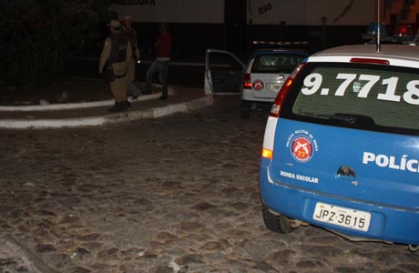 Ex-policial é baleado em Vitória da Conquista