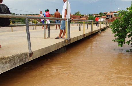 Brumado: Nível do Rio do Antônio baixa