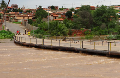 Brumado: Nível do Rio do Antônio baixa